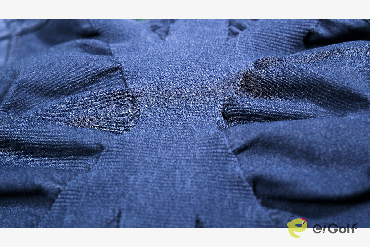 骨盤底筋に触れる位置に施された「デリットテック」内側の凹凸。素材の開発に2年以上を要したキモとなる部分