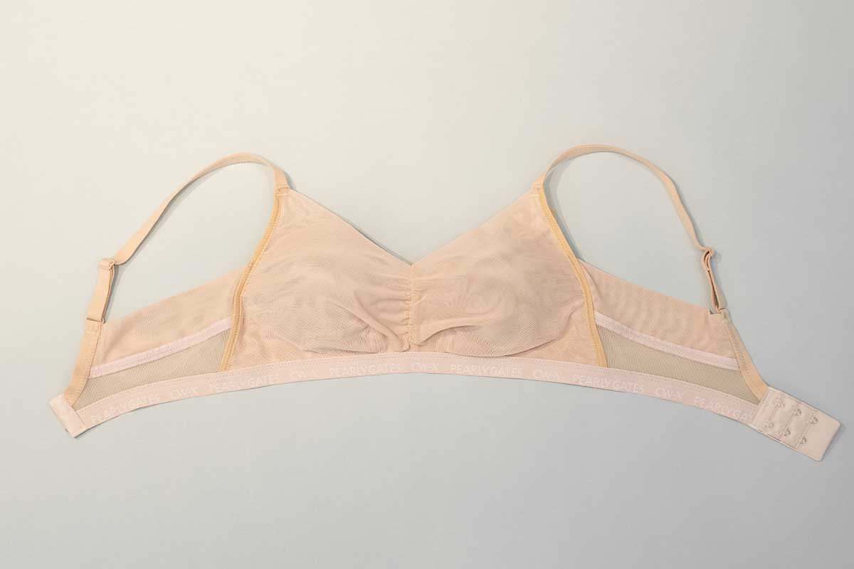 パーリーゲイツ × CW-X　「GOLF BRA（ゴルフブラ）」　ベージュ　写真：パーリーゲイツ