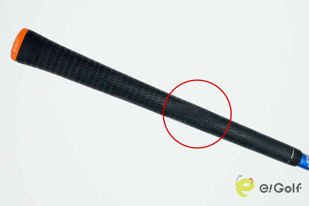 グリップのゴムの擦り減り具合もきちんと撮影してトラブルを避けよう