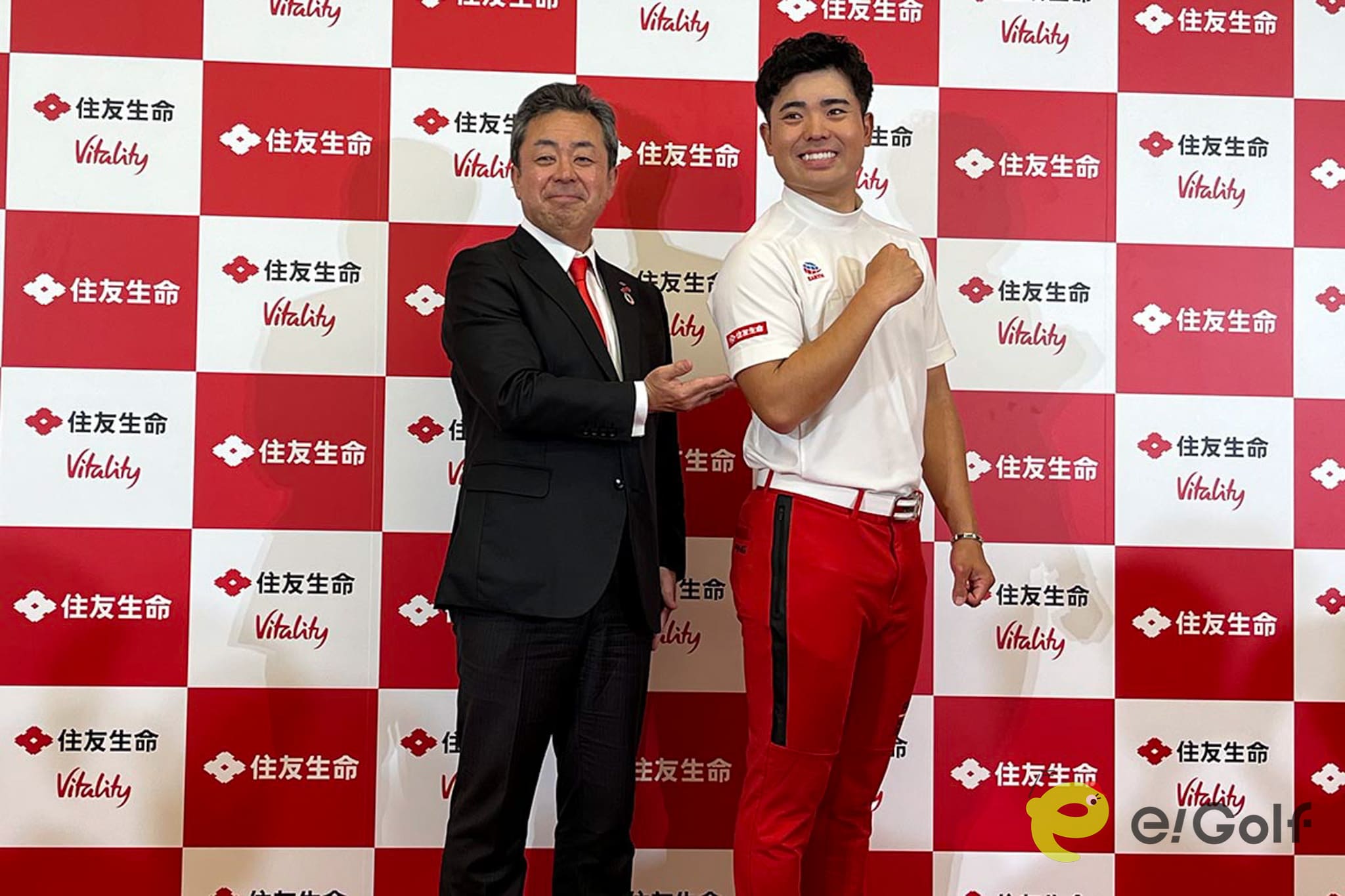 会見に登壇した高田幸徳社長（左）と蝉川泰果（右）