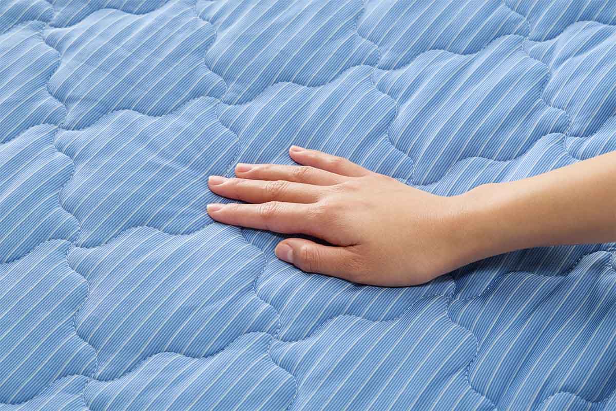 「冷感敷きパッド」ワークマン