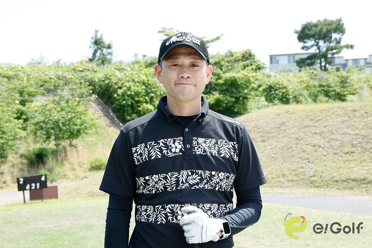 片岡創さん。1972年生まれ。ゴルフ歴は20年で、過去の最高ハンディキャップは6だが、現在は80〜90が平均スコア。昔から使っているハードなクラブがしっかり打てなくなったことに悩んでいる　写真：山上忠