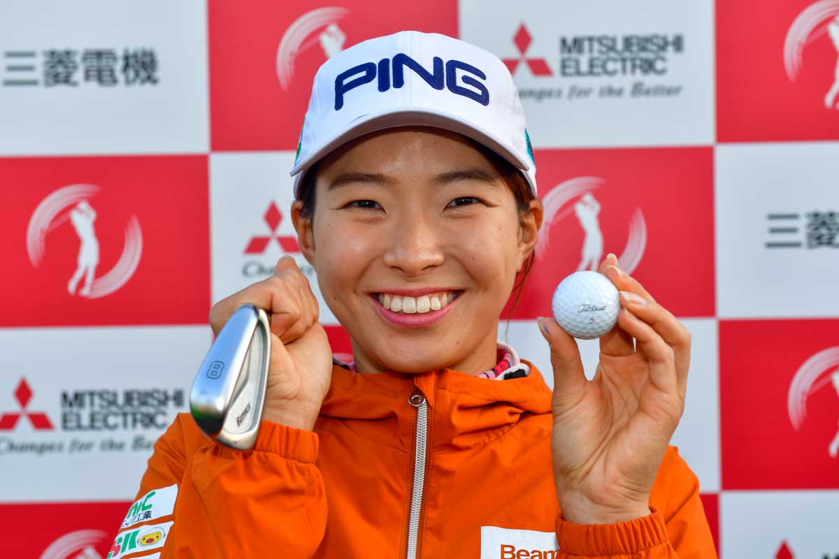 2020年樋口久子 三菱電機レディスの初日8番ホールでホールインワンの渋野日向子　写真：Getty Images
