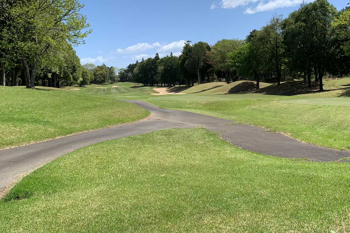 後ろの組に「自分たちの位置を伝える」ためにカート誘導するのが「安全マナー」