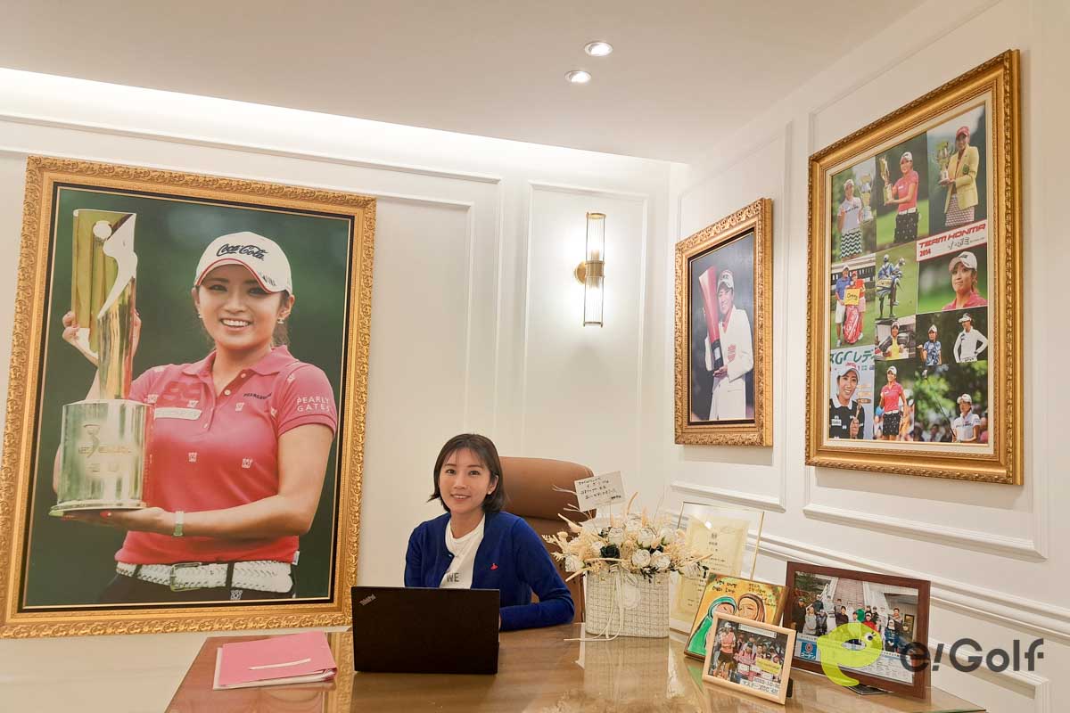 イ・ボミが取材に応じてくれた事務所の様子