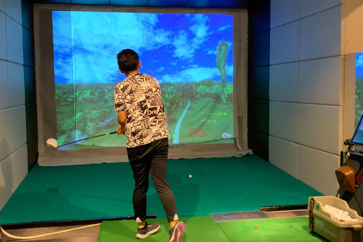 シミュレーションゴルフでは、本番で試せないようなルートや番手選びなど「プレッシャー」をかけながら挑戦することでメンタルも鍛えられる