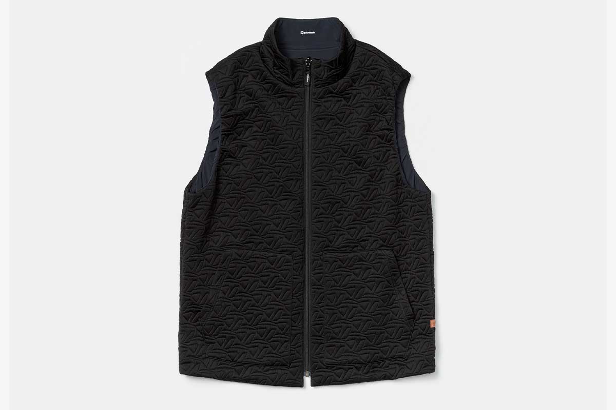 キルティングリバーシブルベスト　3万1900円（税込み）