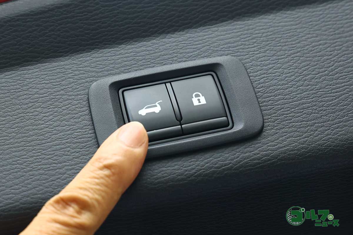 テールゲートはワンタッチで開閉するエレクトリックテールゲート