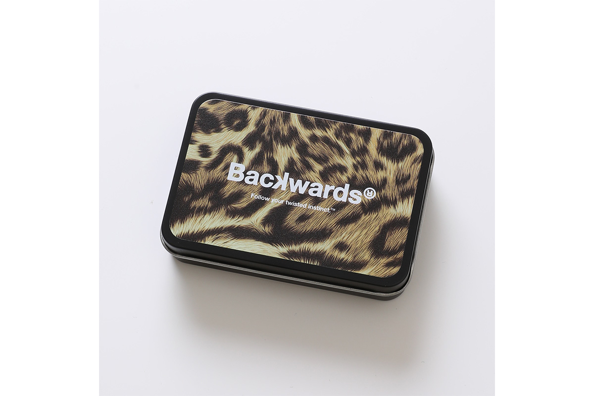 Backwards「BWS Golf Tee w/ Can_431-87002」オンラインショップ価格：1650円（税込み）