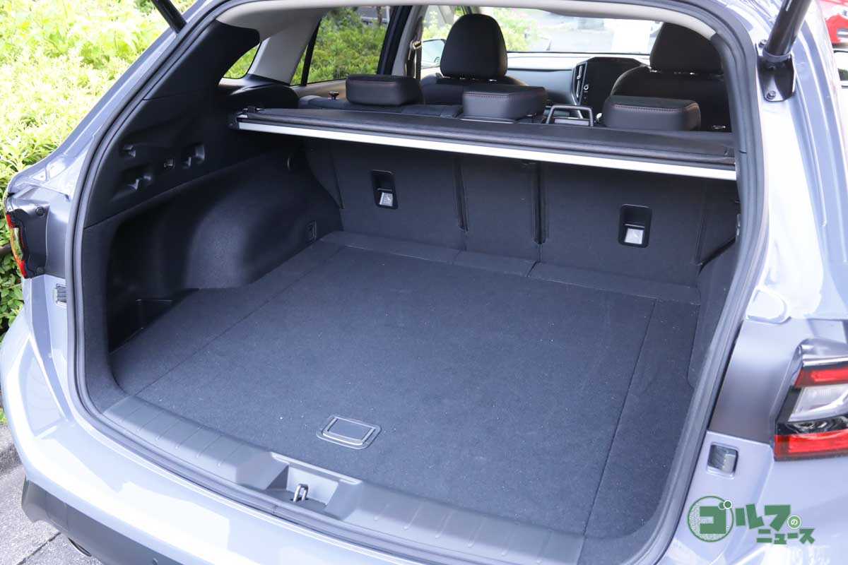 ステーションワゴンらしい荷室空間