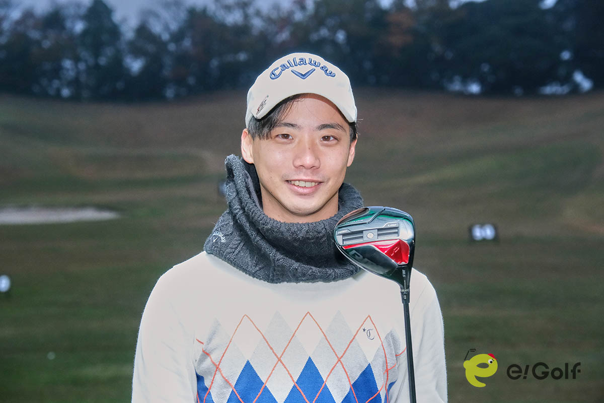 「RMX VD/Mドライバー」が気に入ったと話す中目祐輔さん。平均飛距離260ヤードの飛ばし屋だ