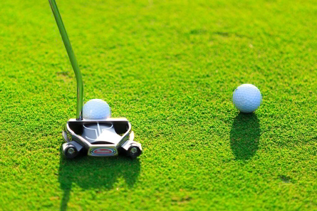 なんとなく」じゃ効果なし!? ラウンド前にプロが勧めるパター練習で