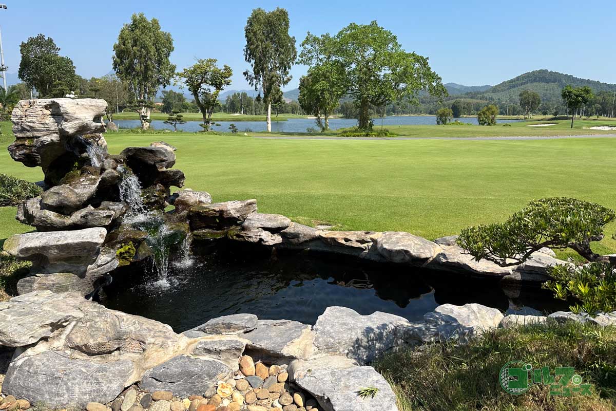 「ダイライゴルフクラブ」　2023年にクラブハウスとコースを大改修した27ホールのゴルフ場。池やクリークが絡むホールが多く、美しさと難しさを兼ね備える