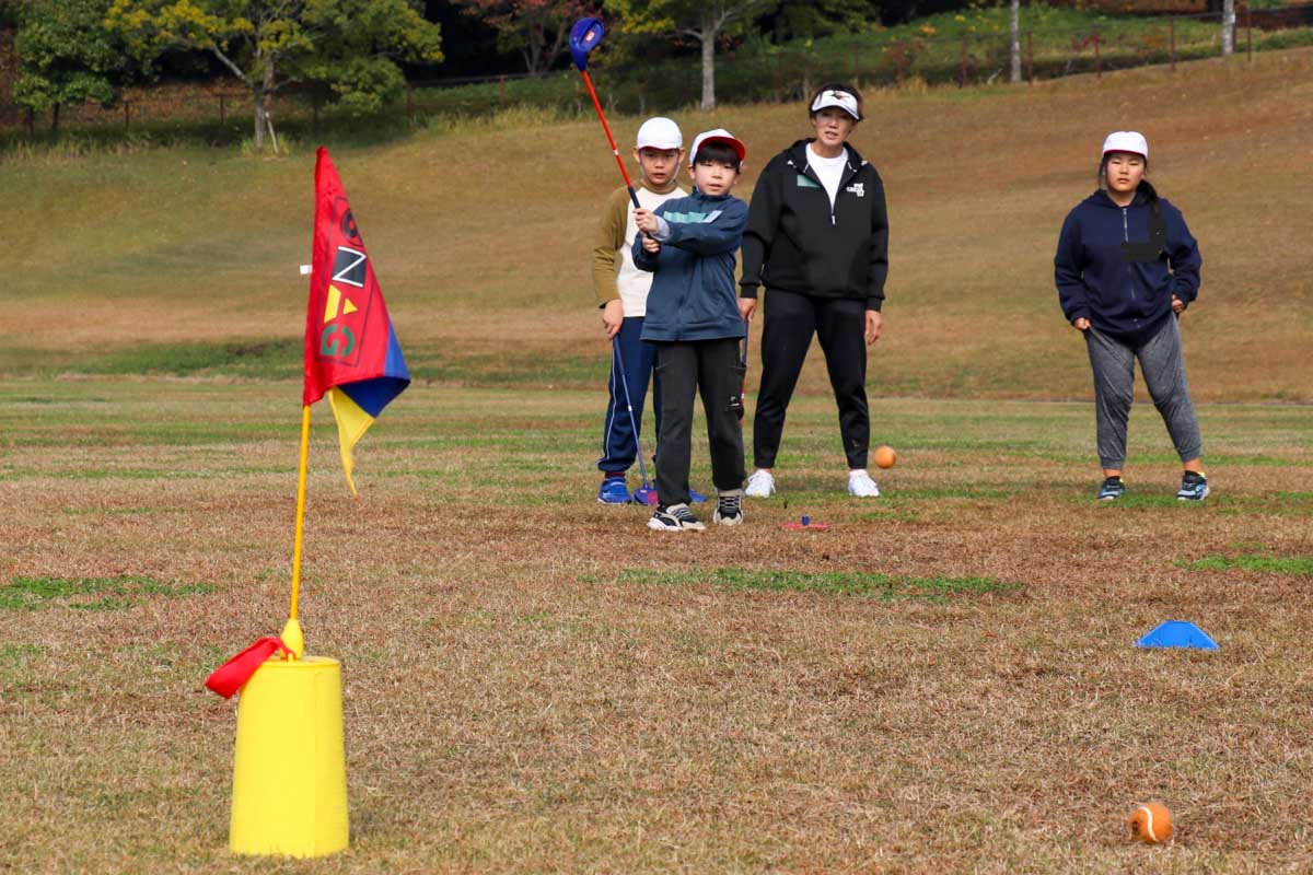 スナッグ初体験の子供たち（ちはら台公園）　写真：清流舎