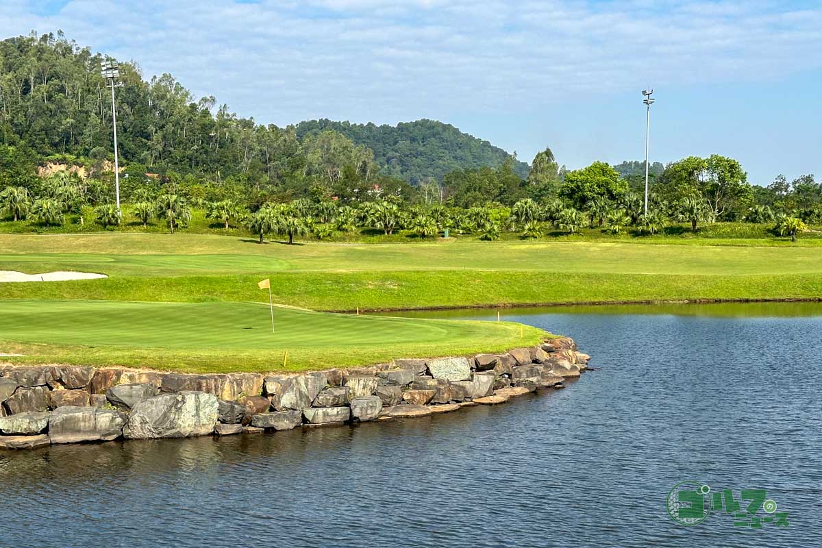「BRG レジェンドヒルゴルフリゾート」　ハノイ北部にある36ホールのゴルフ場。ベトナムでは珍しい2グリーンを採用しているのが特徴