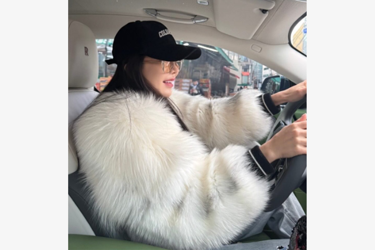 アン・シネのインスタグラム（@shinaeahn）より