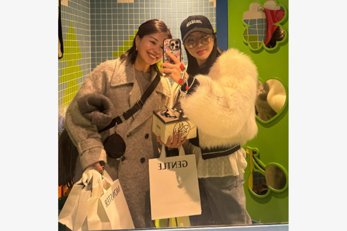 アン・シネのインスタグラム（@shinaeahn）より