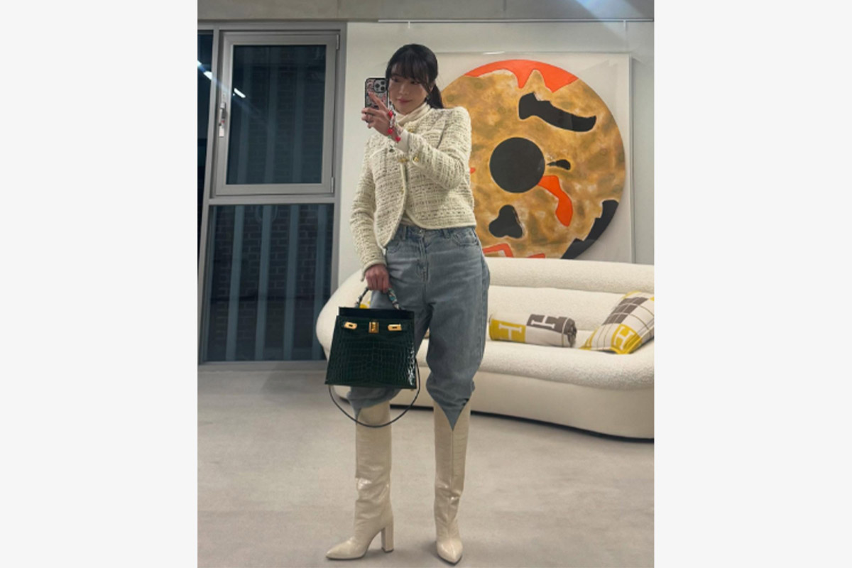 アン・シネのインスタグラム（@shinaeahn）より