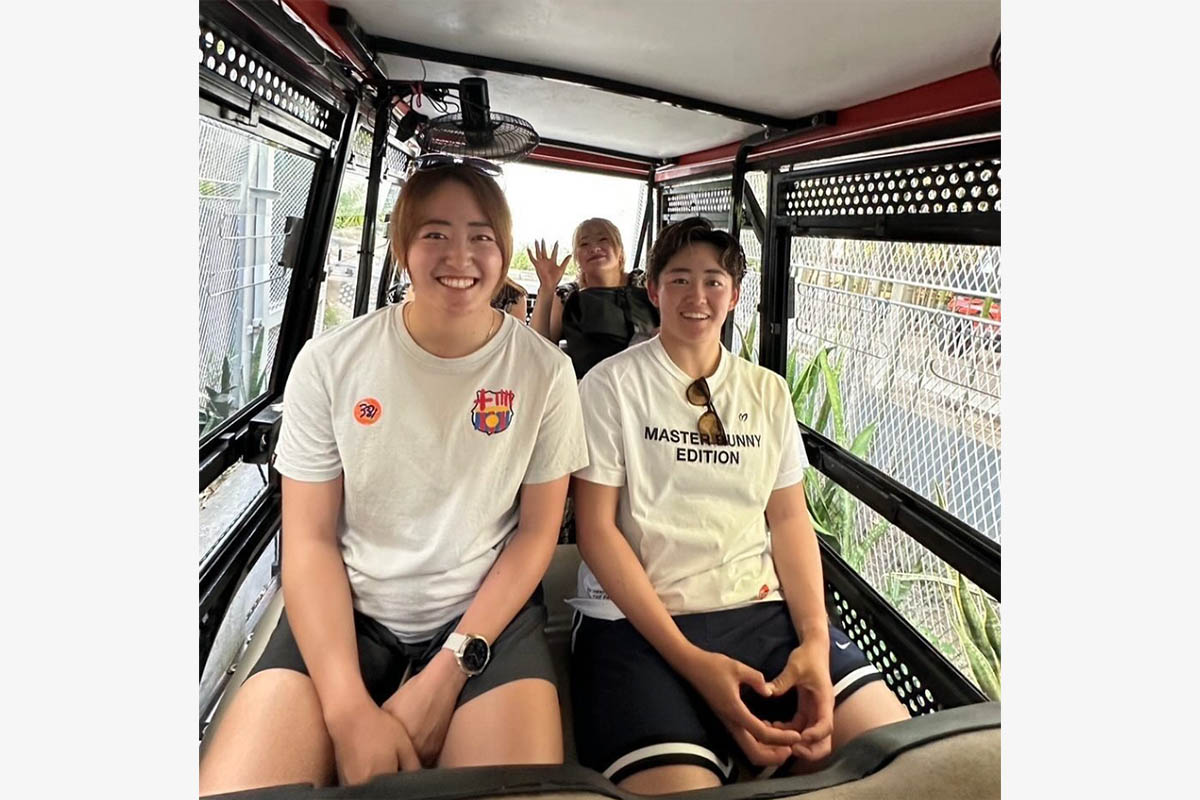 岩井姉妹公式インスタグラム（@iwai_twins_official）より