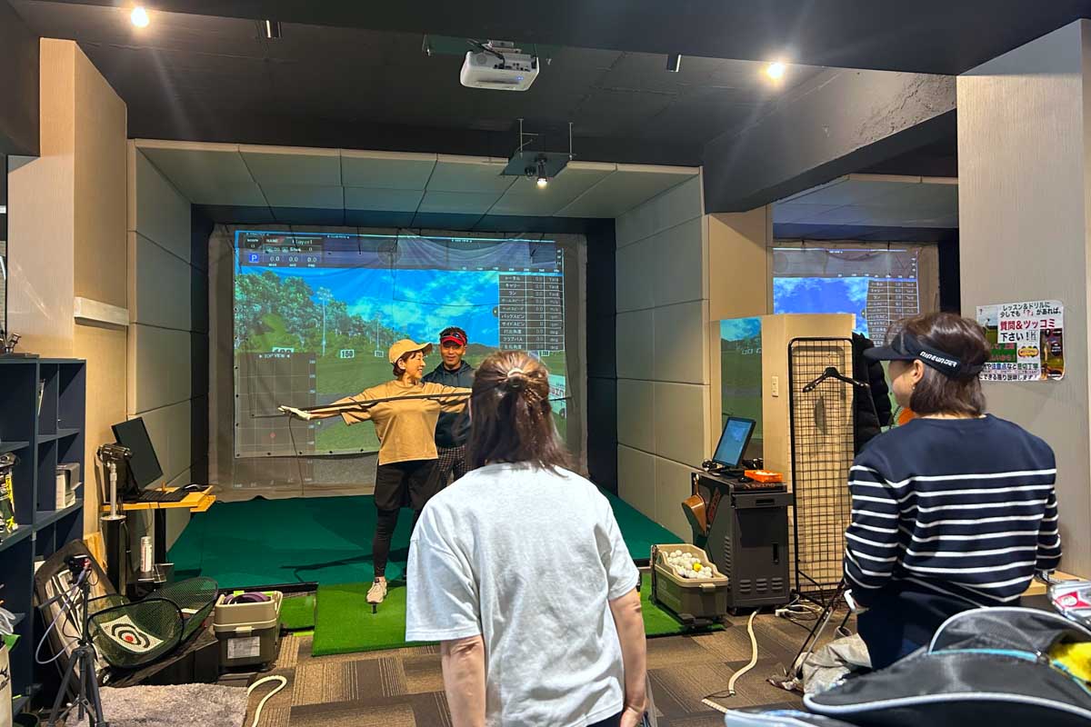 ゴルファー個々に合わせたスイングだけでなく、体の使い方やコース戦略のコツなど、多角的に伝わるレッスンを心がけているレッスンプロに習いたい