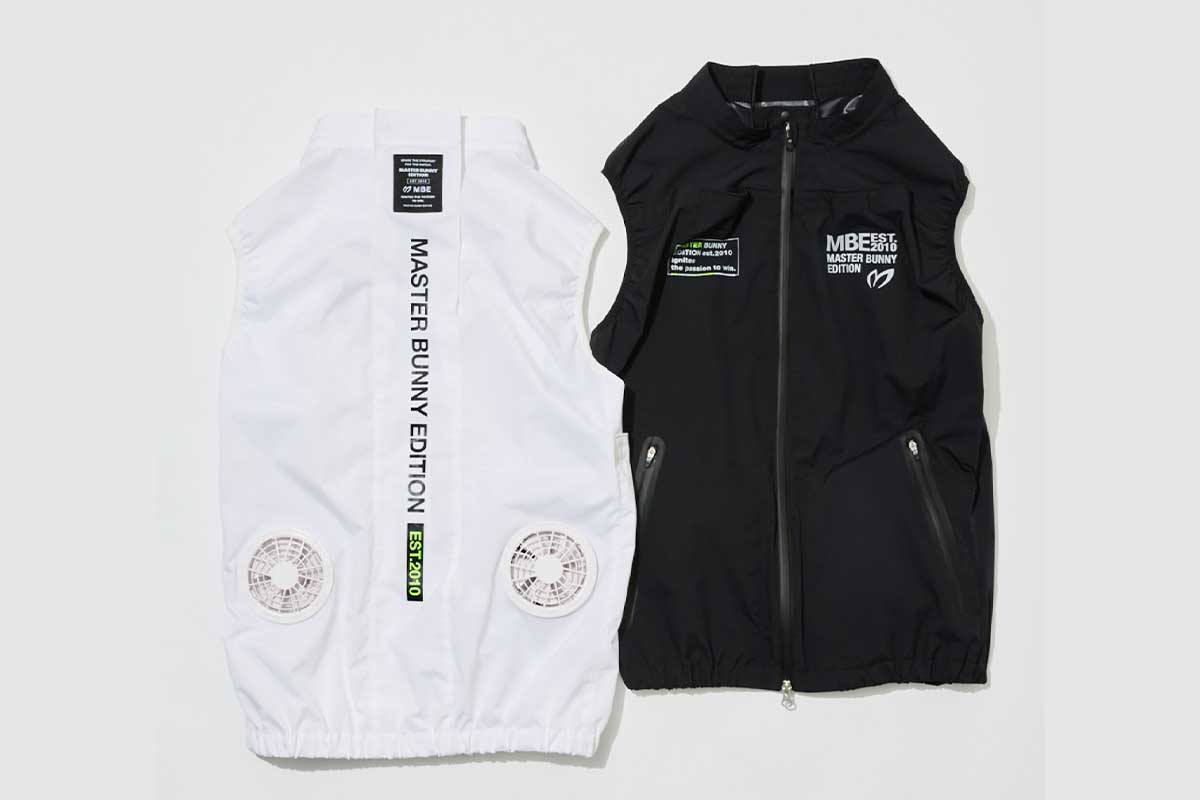 縦にプリントされたロゴが印象的なバックスタイル。シンプルシックな装いの中に、左右に配置されたシーズングラフィックがさりげなく際立つフロント