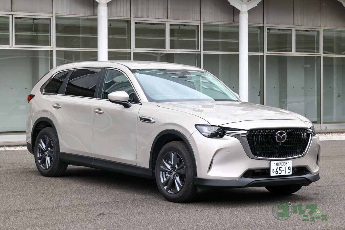 CX-80は3列シートを備えたフラッグシップSUV。CX-60をベースに開発された