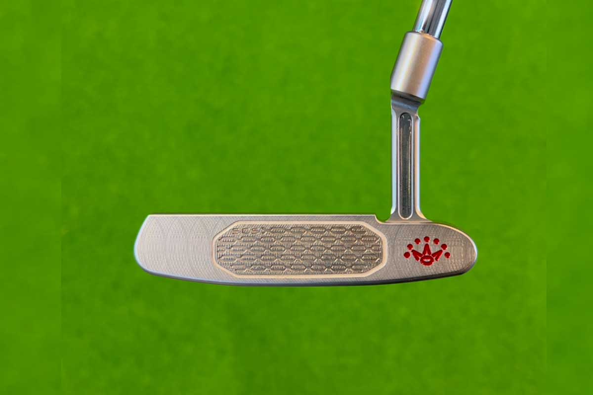 「STUDIO STYLE」全てのモデルにはスタジオカーボンスチール（SCS）をフェースインサートに採用（写真は「ニューポート」）