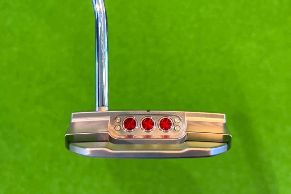 「ファストバック」は周辺重量配分による高MOIも特長