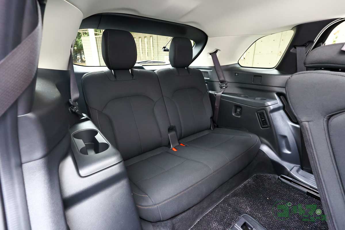 3列目シートは身長170センチ相当の乗員が座ることを前提に開発、着座姿勢を最適化している