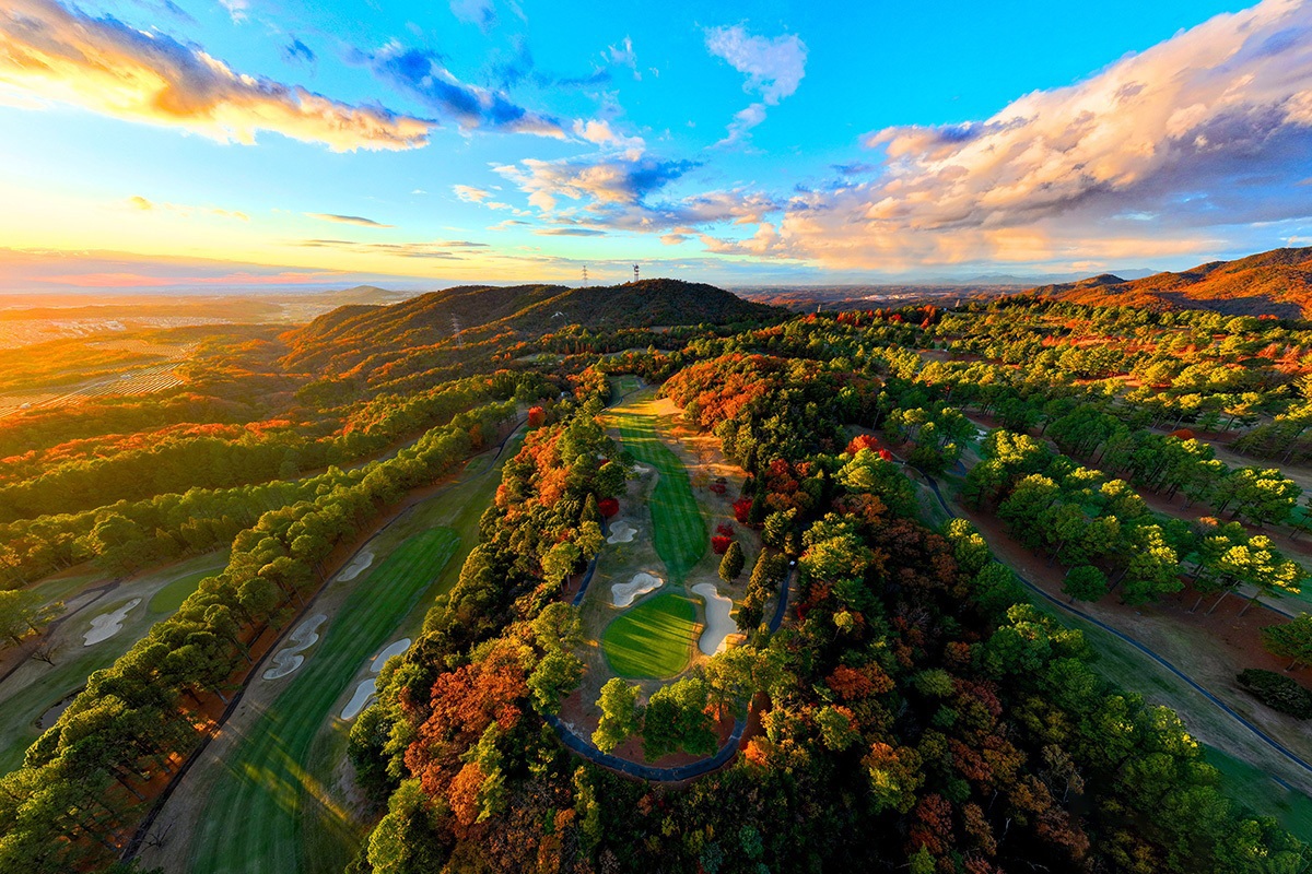 写真集「HIKARI HAS COME」