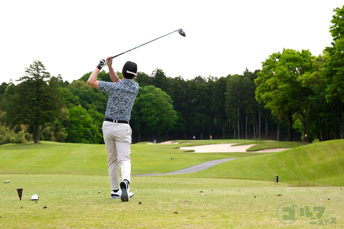 洋服の青山で購入したセットアップとゴルフウエアは、コースでの使用感も抜群に良かった