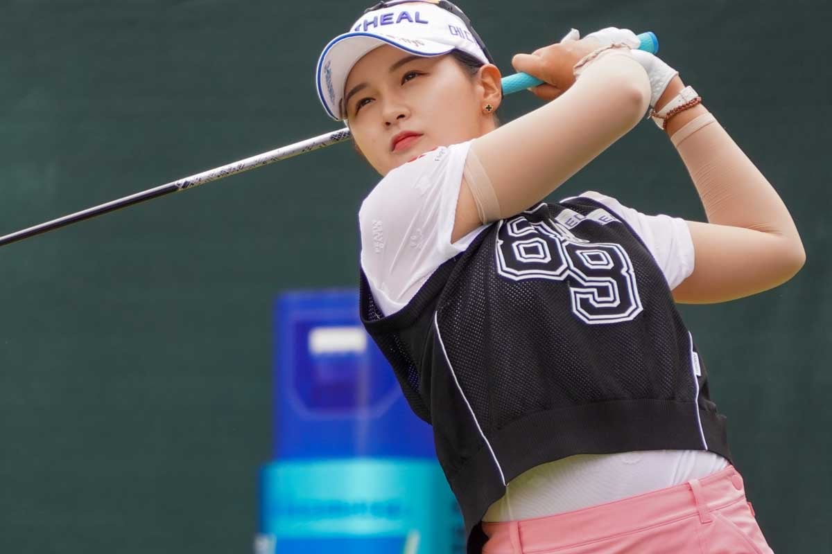 稲見萌寧が4打差圧勝 メジャー初制覇で賞金ランクトップ浮上