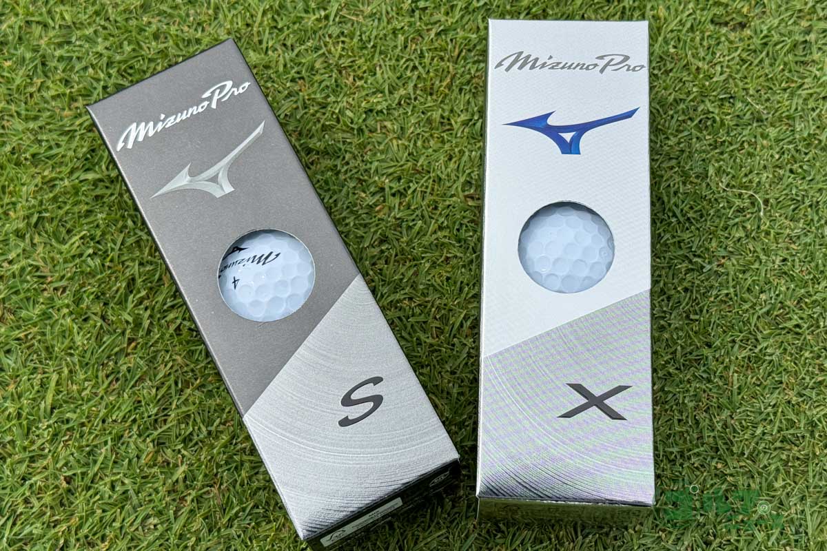 公式オンラインショップでは5月19日から先行発売されている2種類の「Mizuno Proボール」