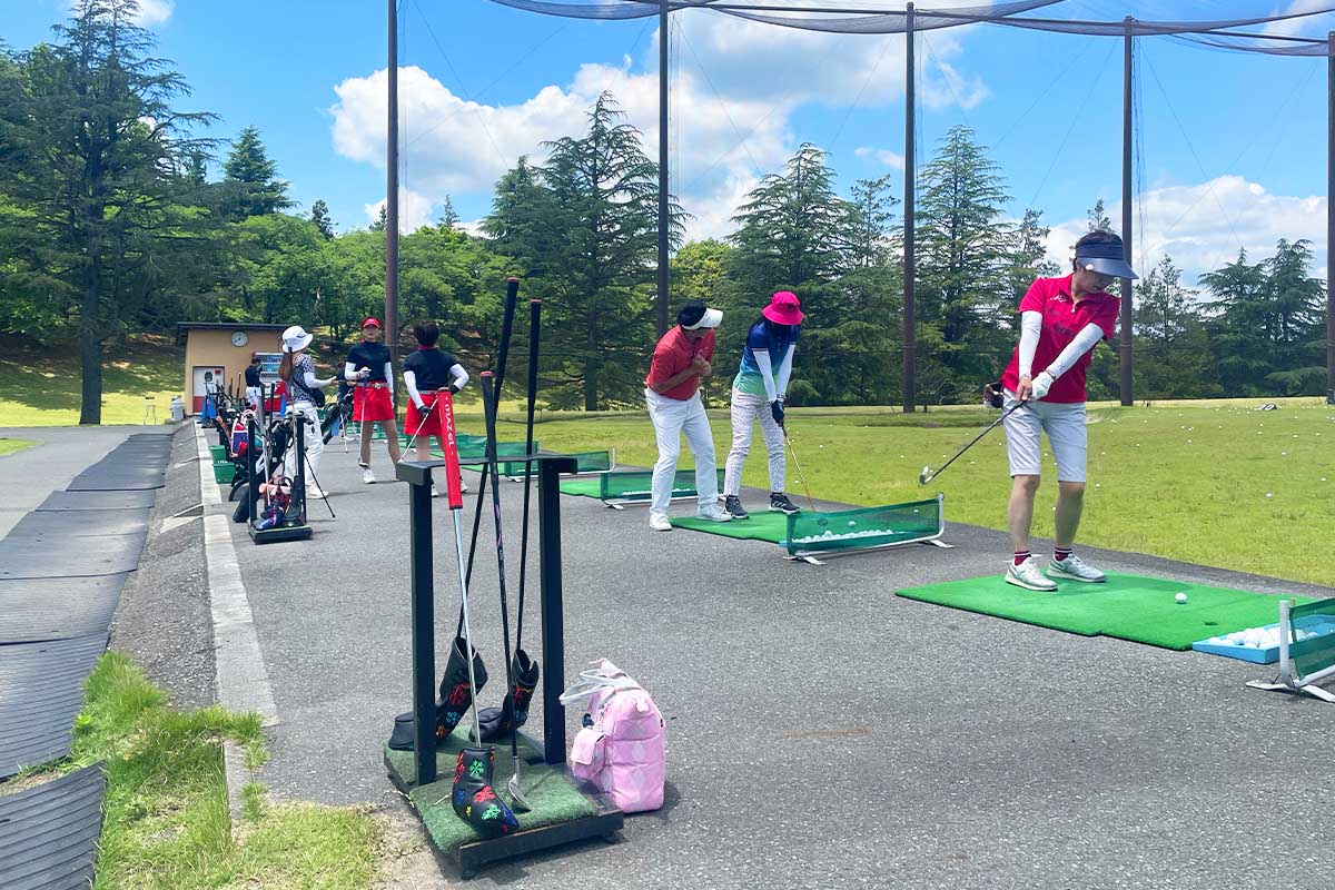 講師にレッスンを受けられる「レッスン&ラウンド部門」