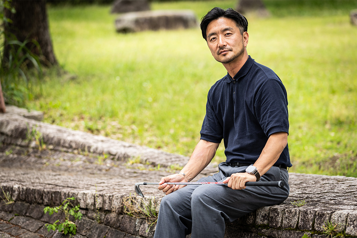 平均で月に4回ほどゴルフに行くという土井地氏[写真：角田慎太郎]
