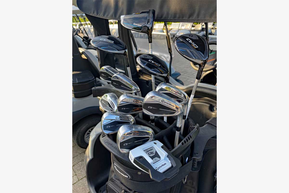 レンタルクラブは最新のテーラーメイド。1セットCA $50.00
