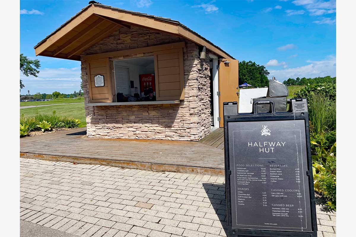 カナダ版“茶店”。ドリンクやサンドイッチはここで購入