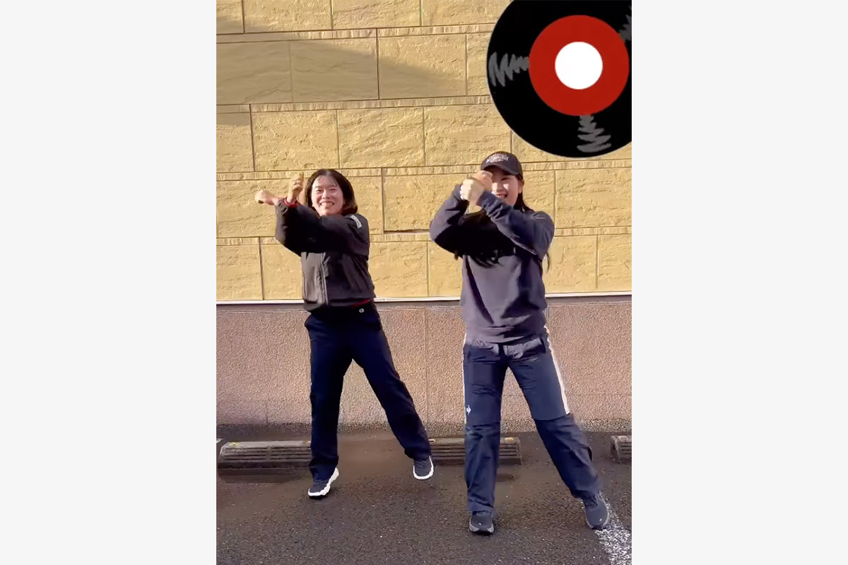 小祝さくらのスタッフのインスタグラム（@sakurakoiwai_staff_official）より