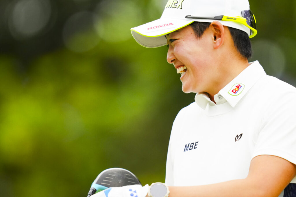 岩井明愛が「LPGAアワード」オフショットを一挙に公開 「うんと可愛い