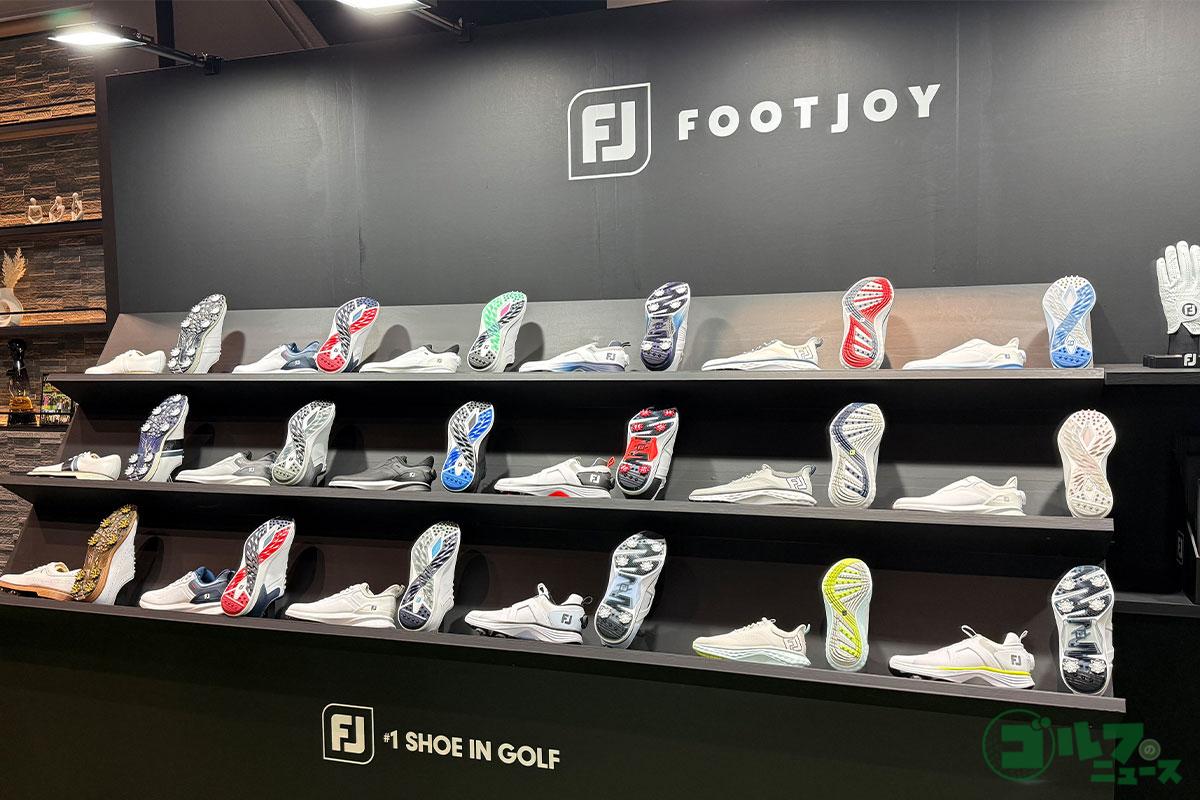 「FJ Brand Media Experience 2026」で展示されたフットジョイのシューズ