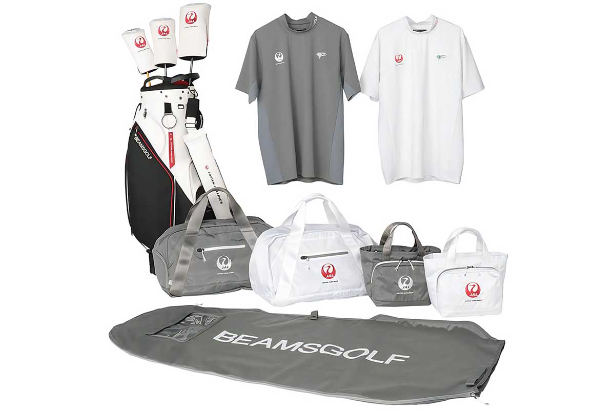 [BEAMS GOLF] JALオリジナル全10商品／バイカラーエイトハーフ キャディバッグ　価格：8万8880円（税込み）、シューズケース付きボストンバッグ　価格：2万8680円（税込み）、ビッグポケットカートバッグ（保温・保冷）　価格：1万3200円（税込み）、ツアープロヘッドカバー（ドライバー）　価格：1万340円（税込み）、ツアープロヘッドカバー（フェアウェイウッド）　価格：9900円（税込み）、ツアープロヘッドカバー（ユーティリティー）　価格：9460円（税込み）、ワンポイントモックネックシャツ　価格：1万9800円（税込み）、トラベルカバー2　価格：1万3200円（税込み）、クリップマーカー地球ロゴ2　価格：3960円（税込み）、ツアータフタCAP　価格：9020円（税込み）