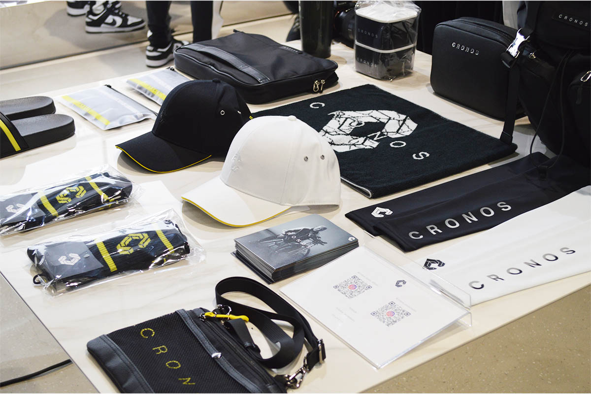 「クロノスブラック」表参道店限定アイテム　撮影：ゴルフのニュース編集部