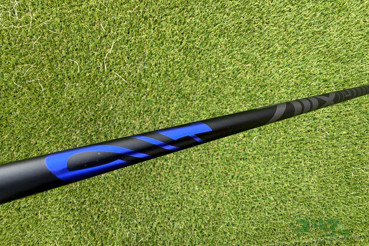 切り返しでは手元から中間にかけてがしなり、しっかりとたまる感じがある「TS BLUE」