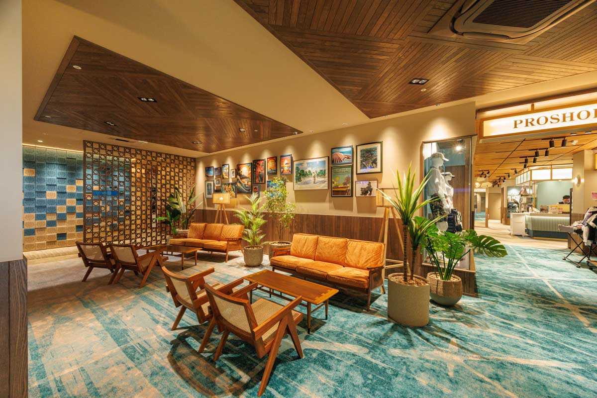 リニューアルしたザ・サザンリンクスGCのクラブハウス館内　写真提供:アコーディア・ゴルフ 