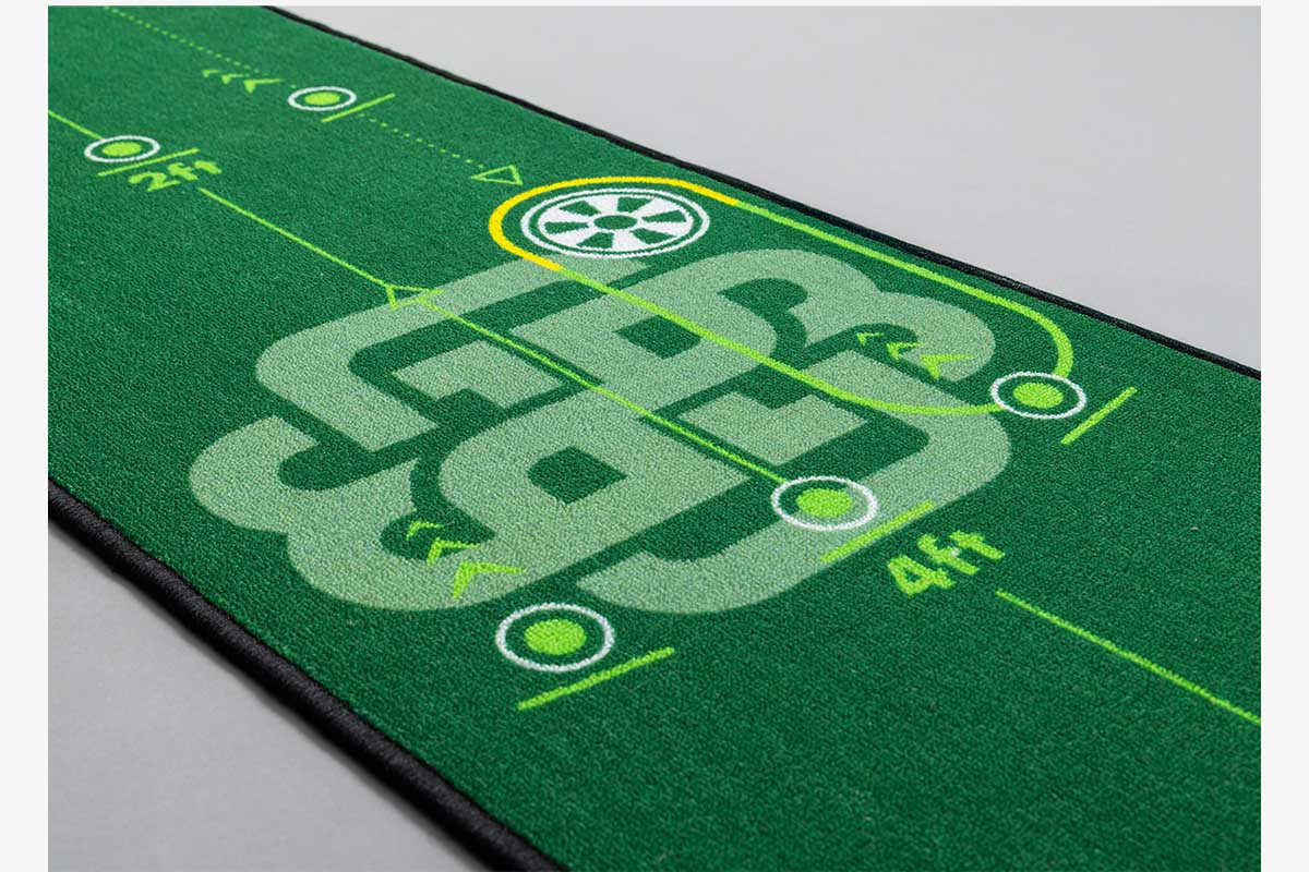 選ばれる理由1 高品質マット素材だからいつでも安定した転がり　画像：ポートラス