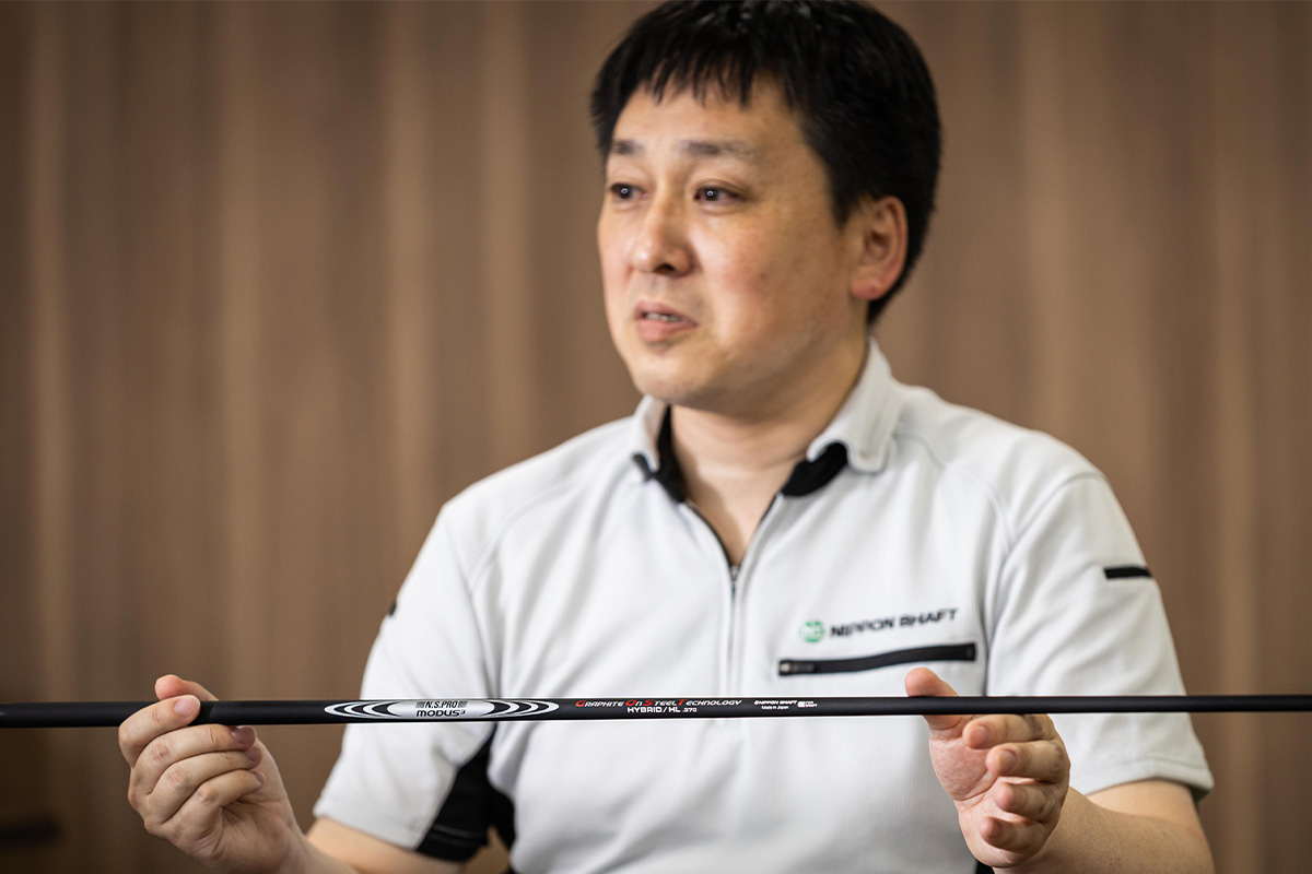 世界中のゴルファーにとっての定番シャフトを手がけることが目標と語る井上氏[写真：角田慎太郎]