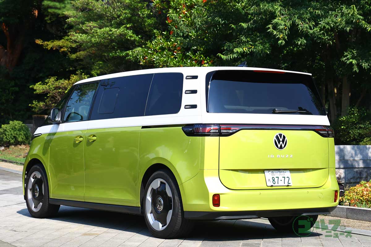 ボディーは2種類。ショートホイールベース（SWB）とロングベース（LWB：写真）をラインアップ