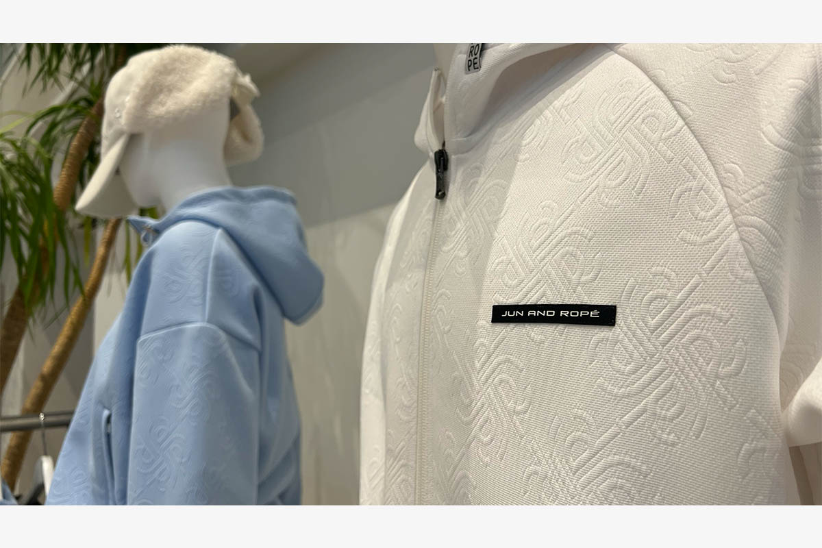 三枝さんがディレクションした「ジュン アンド ロペ」ファーストコレクション　写真：編集部撮影