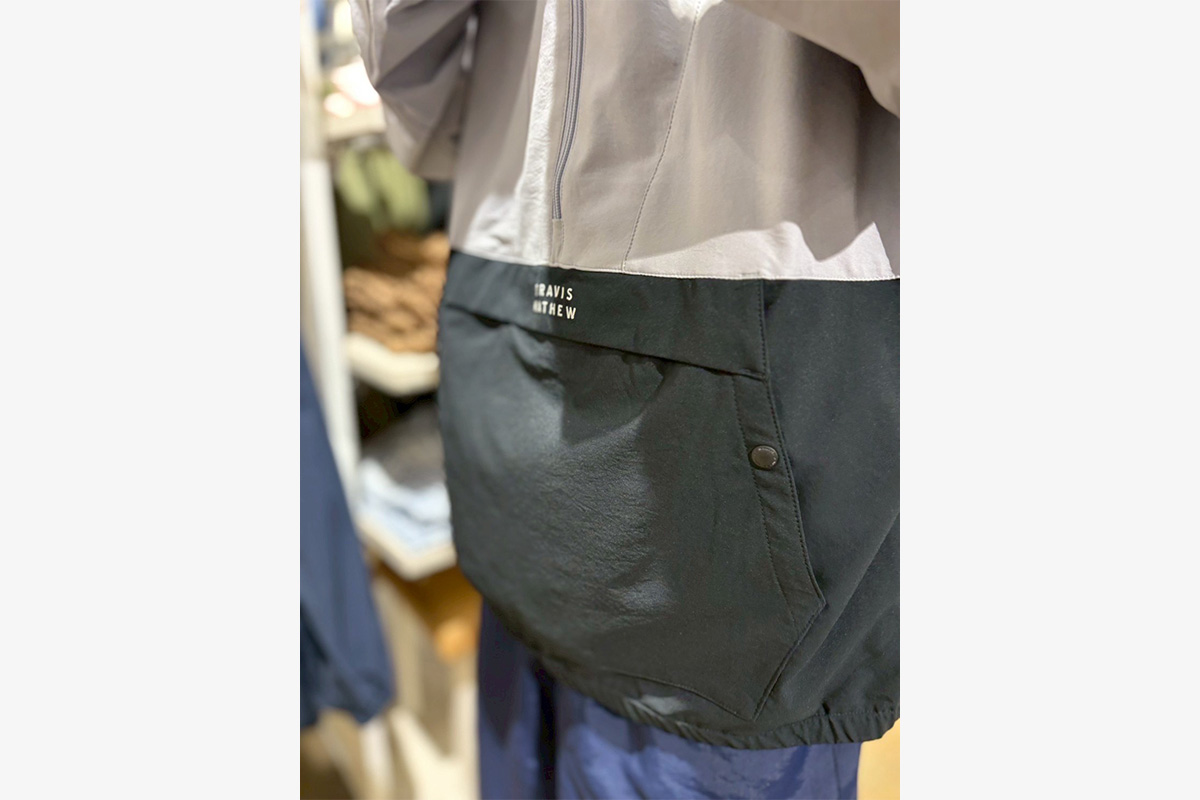 カンガルーポケットが便利そう！　写真：小松田浩喜