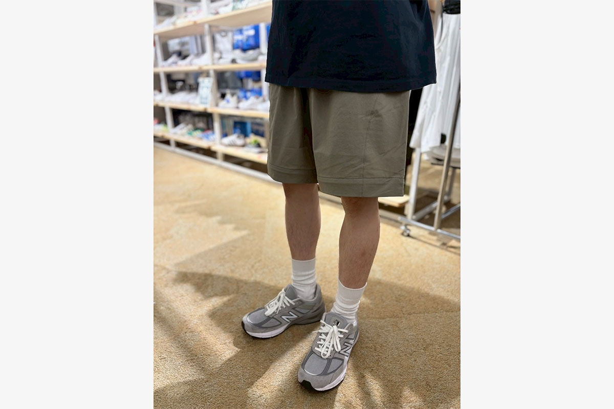 ファスナーを開けてショーツパターンに　写真：小松田浩喜